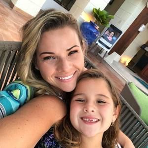 Meet your Posher, Kira